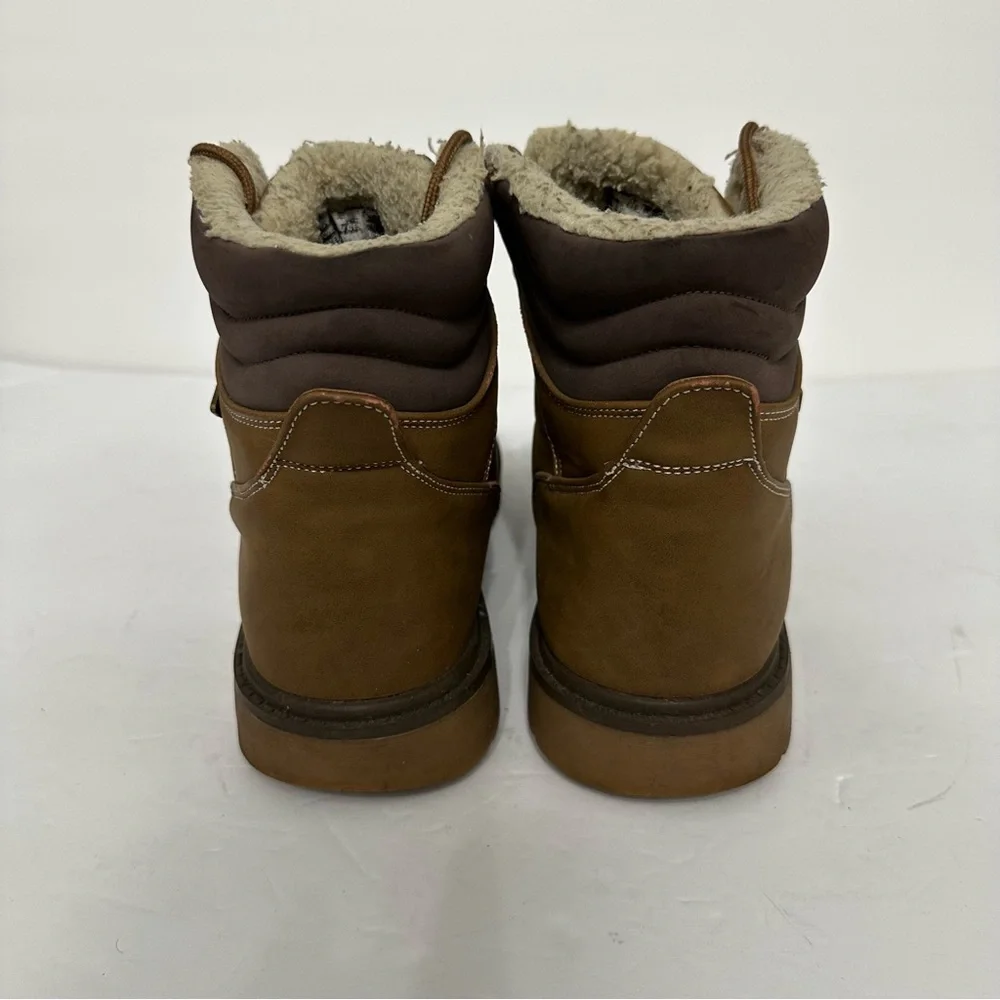 Lugz Men's Tan Grotto Fleece Chukka Boots Size 9.5 Lug Sole Slip Resistant